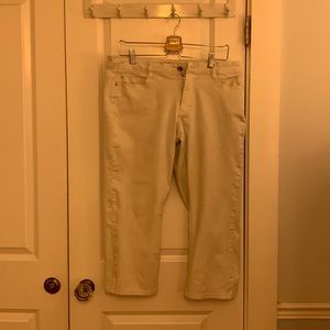 5/20 Santana capris, size 12